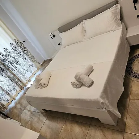 Pirro Hotel 3*