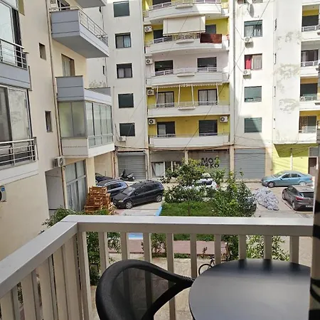 Pirro Hotel 3*
