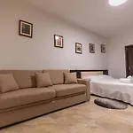 Pirro Hotel 3*