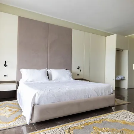 Hotel Pirro 4*